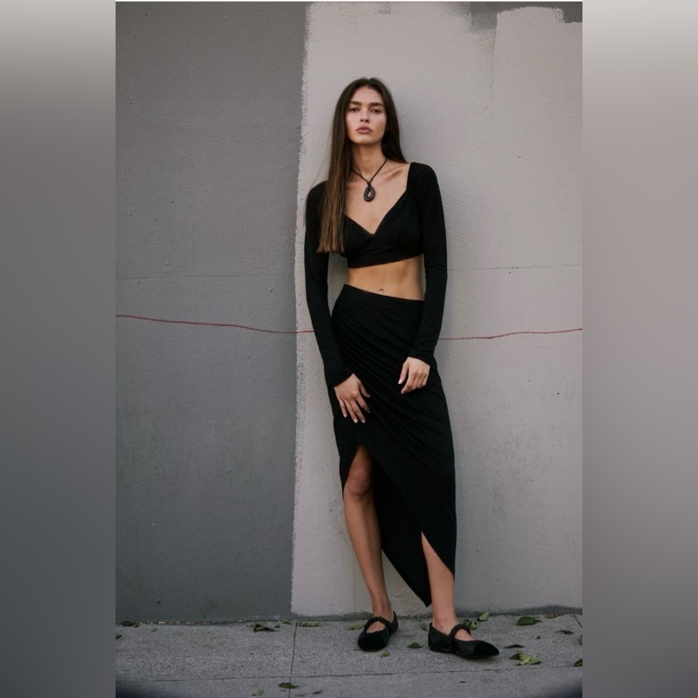 Free People Salus Set in Black!